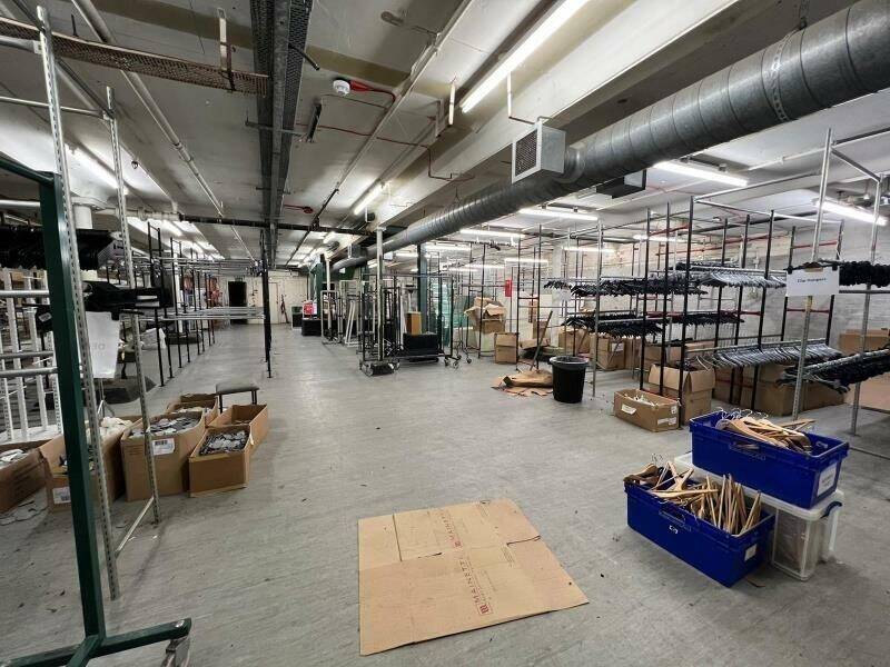 Grade II Listed Commercial Property with Ground Floor and Basement Space in Southend on Sea Essex Photo 5