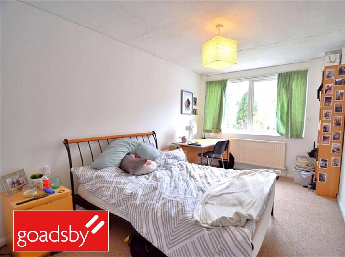 Prime University City HMO Property with High Occupancy Up for Sale Photo 5
