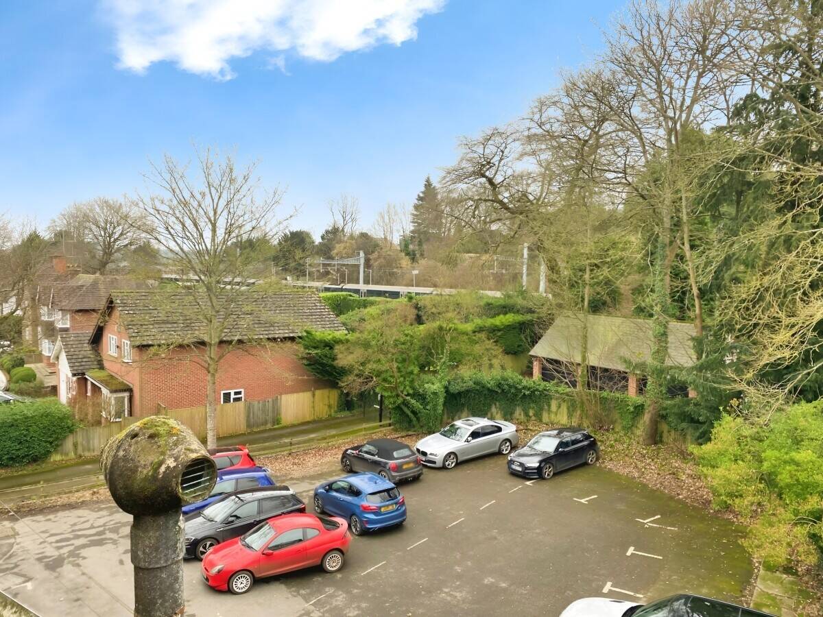 Office To Let - Pangbourne, Berkshire - River Views and 10 Parking Spaces Photo 6