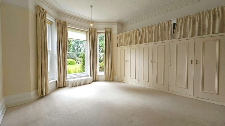 Majestic Property with Income Potential and Sea Views in Bournemouth Dorset Photo 5