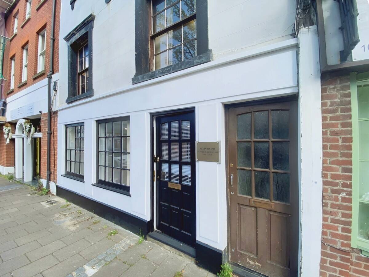 Prime E-Class Commercial Space Available for Rent in Central Reading, Berkshire Photo 5