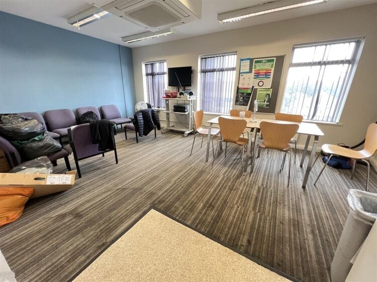 Bristol Office Building with Conversion Potential and Stunning Views for Sale Photo 5