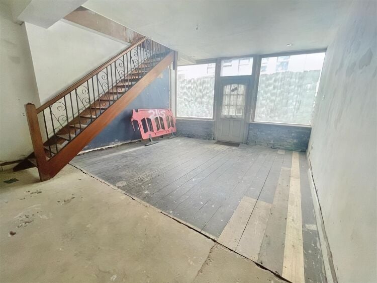 Bristol Office Building with Conversion Potential and Stunning Views for Sale Photo 5