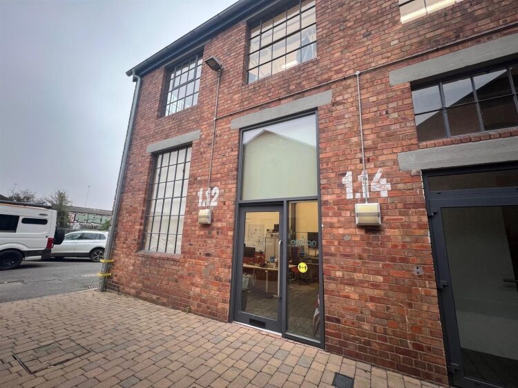 Ground Floor Commercial Studio in Bristol, with Parking Space and Potential for Expansion Photo 5