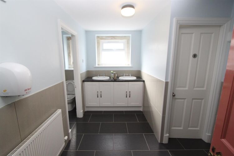 Charming Two-Storey Former Bank Turned Office Space Available in Central Bristol Photo 5