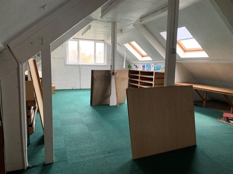 Spacious 2-Storey Workshop/Office Unit Available for Lease in Prime Bristol Location Photo 5