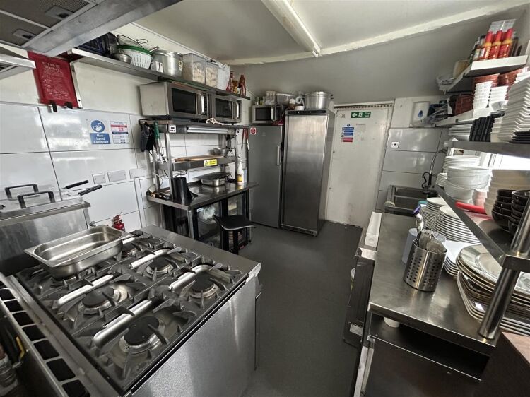 Prime Bristol Location, Ground Floor Restaurant for Sale with 7-Year Lease Photo 5