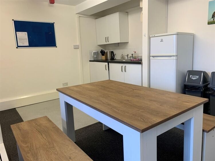 Spacious, Modern Offices with Parking in Woodlands, Bristol Photo 5