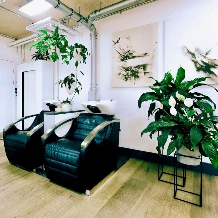 Modern Ground Floor Unit with Retail Frontage Available for Rent in Bristol Photo 5