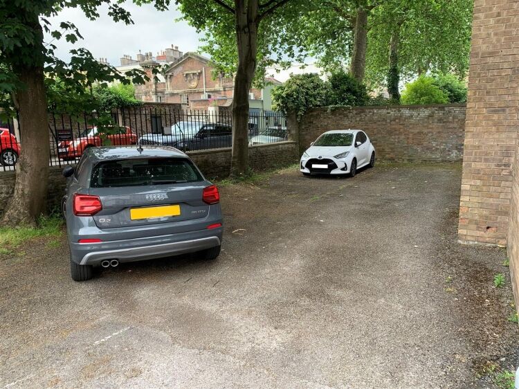 Rent Modern, Well-Presented Office Spaces in Desirable Clifton Village, Bristol Photo 5