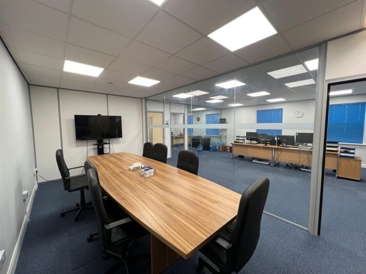 Modern Two-Storey Semi-Detached Office HQ in Bristol with 10 Parking Spaces for Sale Photo 5