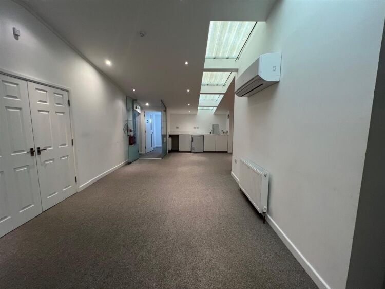 Professional Film and Photography Studio with Office Facilities for Rent in Bristol Photo 5