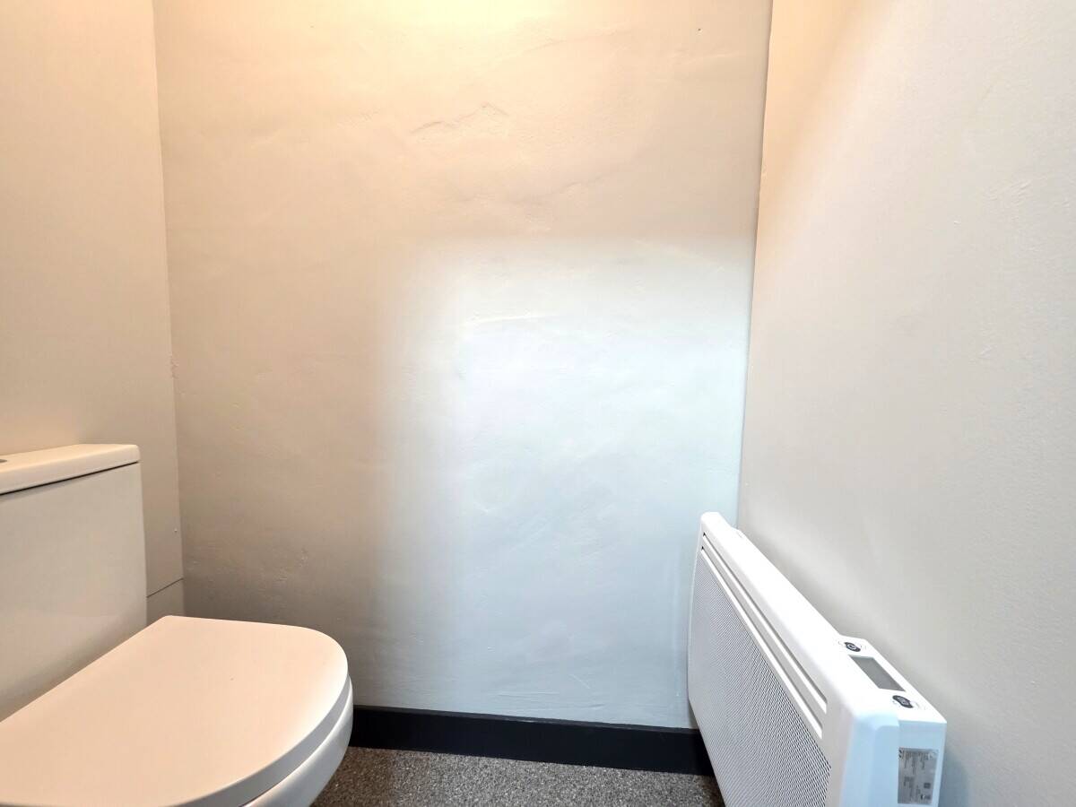 Desirable Ground Floor Office Space Available in Picturesque Battlesbridge, Essex Photo 5