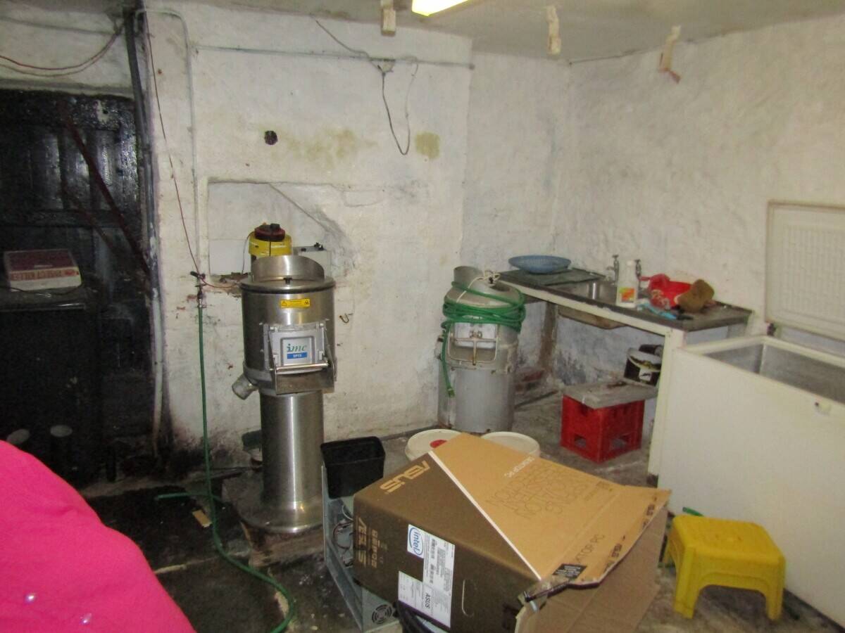 Takeaway Premises for Sale in Oswaldtwistle with Residential Space Above Photo 5