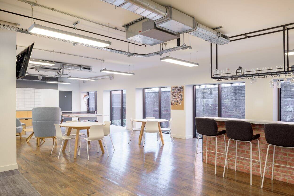 Premium Fully Fitted Office Available to Sublet in Reading Town Centre Steps from the Station Photo 5
