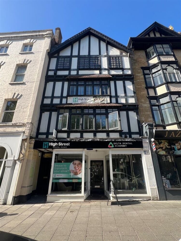 Grade II Listed Commercial Property in Bristol City Centre with Dental Practice Lease Until 2031 Photo 5