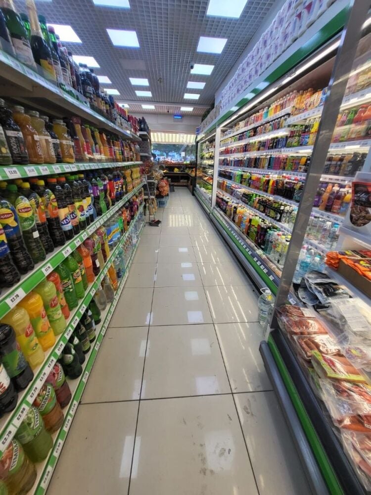 A rare opportunity to acquire a thriving supermarket business with premium fit-out and strong freehold investment potential. Photo 5