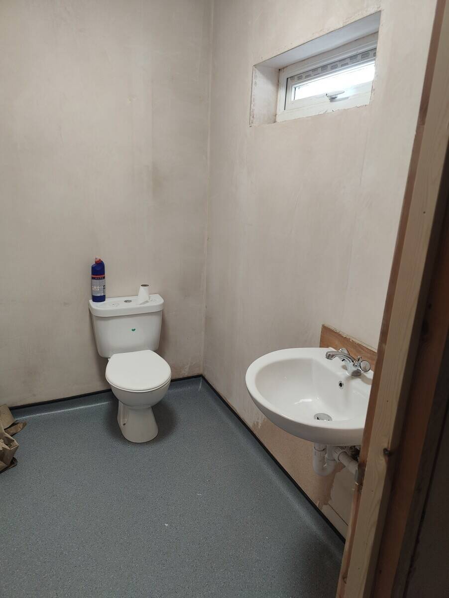 Leasehold Take-Away Premises Available in Dumfries, Dumfries and Galloway Photo 5