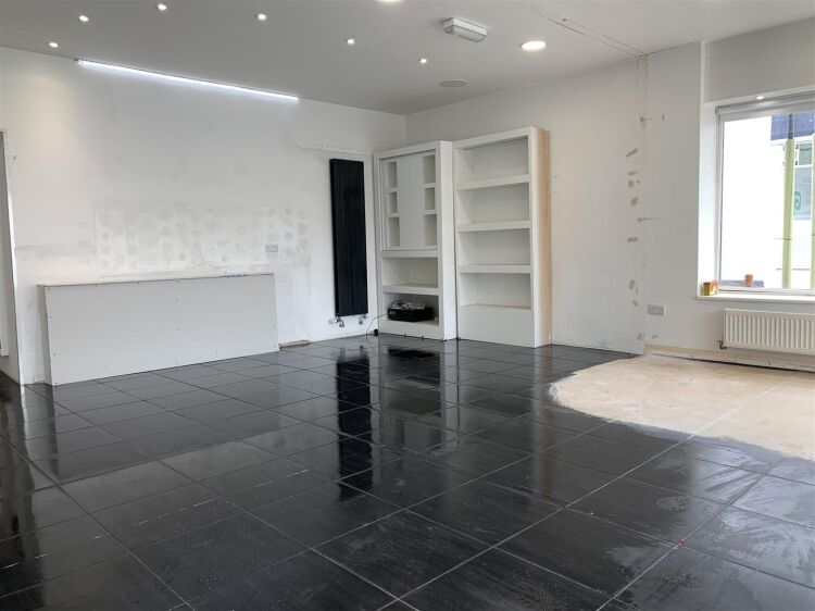 Ground Floor Retail Unit for Sale on Gloucester Road in Bristol Photo 5