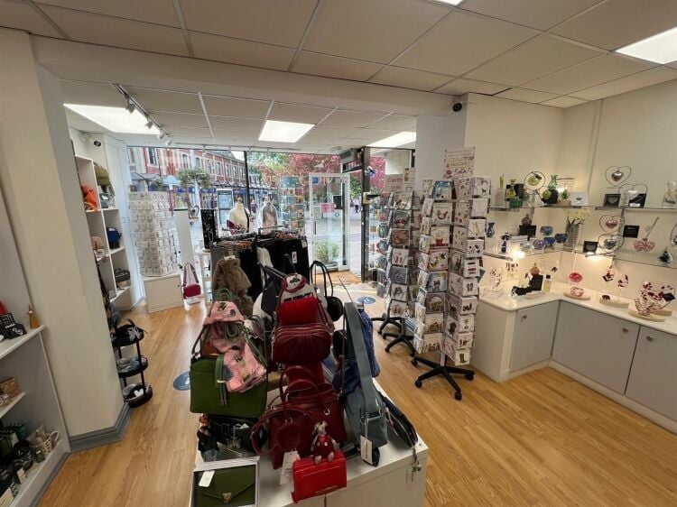 Terraced shop for sale in Clevedon town centre with tenant until May 2026 Photo 5