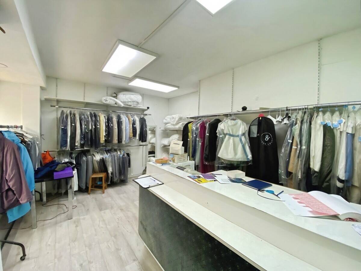 Freehold Mixed-Use Investment Property on Prospect Street Caversham Reading Available Photo 5