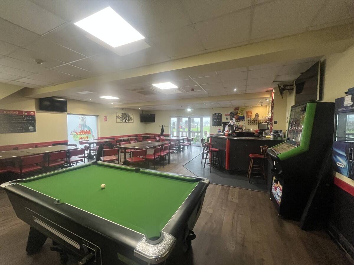 Freehold and Leasehold Bar & Diner, Owner’s Accommodation In Gorseinon For Sale Photo 5