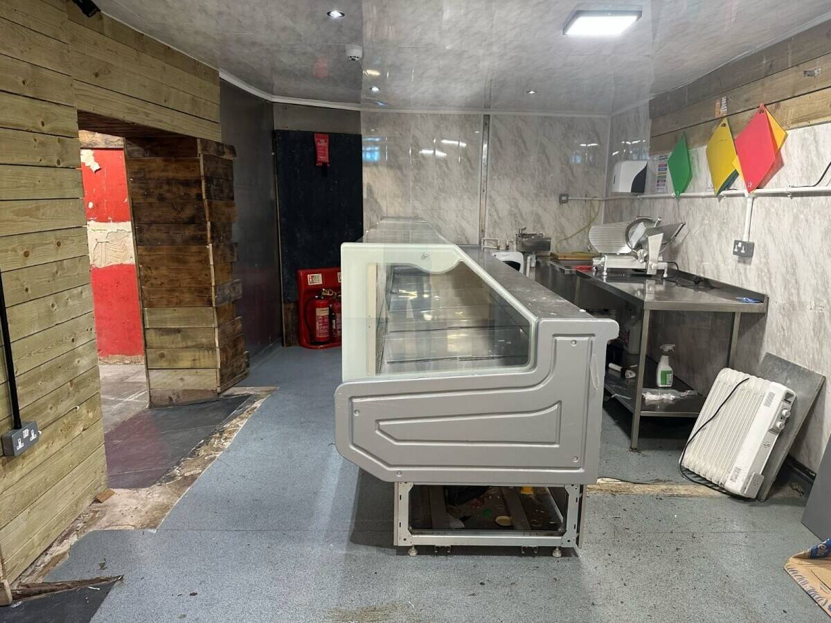 Ready-to-Use Restaurant / Off-License &amp; Grocery with Meat Counter &ndash; Swansea Photo 5