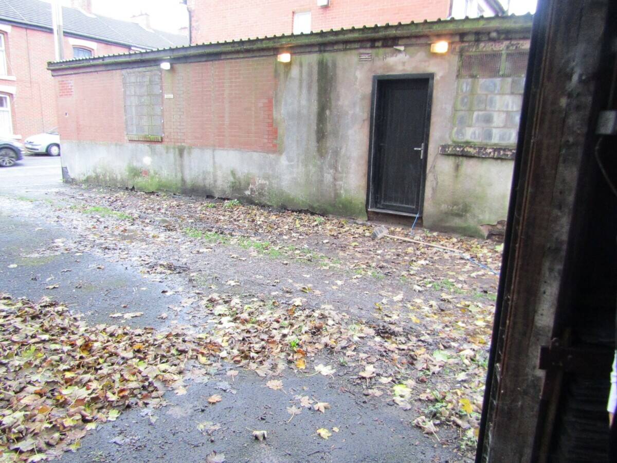 Two Storage Units for Sale in Mill Hill, Blackburn, Lancashire Photo 5