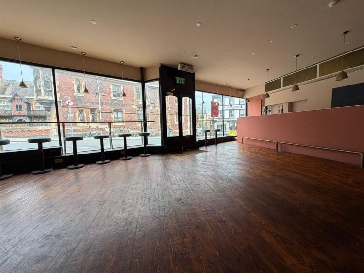 Commercial premises approximately 903 sq ft on Colston Street in Bristol with open-plan layout Photo 5