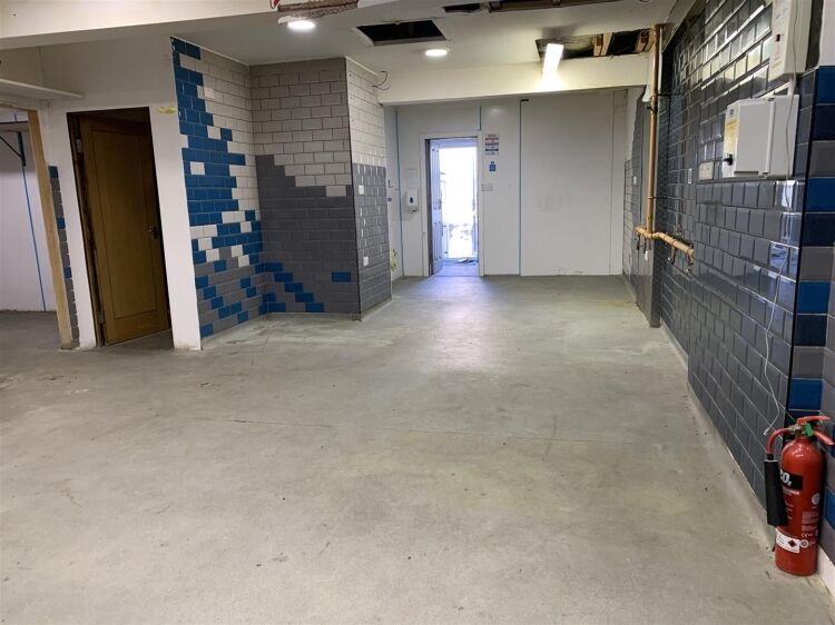 Ground floor takeaway unit for sale on Soundwell Road, Kingswood, Bristol Photo 5