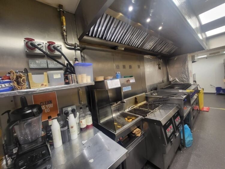Fully Fitted Franchise Burger Restaurant for Sale in South West London Photo 5