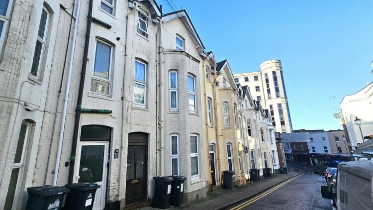 Centrally Located HMO with Hostel Consent in Bournemouth Dorset Photo 5