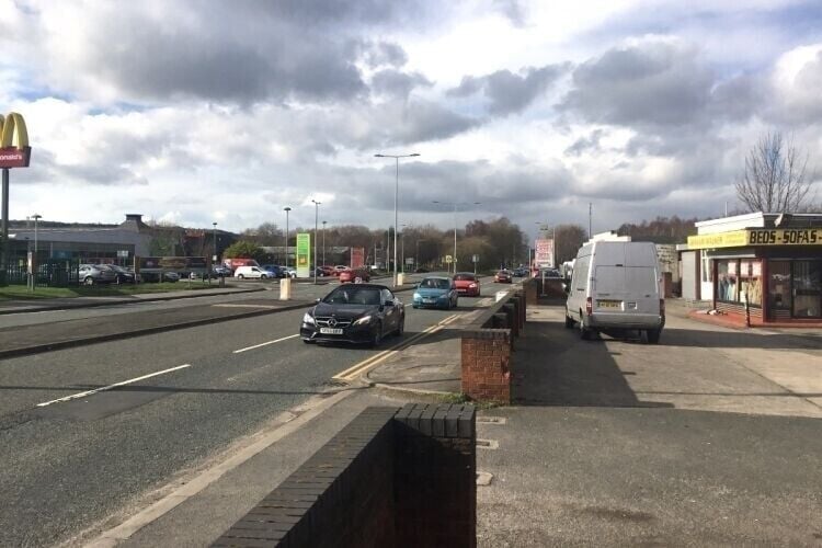 Prime Freehold Land in Flint Offering 1/3 Acre, Two Commercial Buildings, and Planning Permission Photo 5