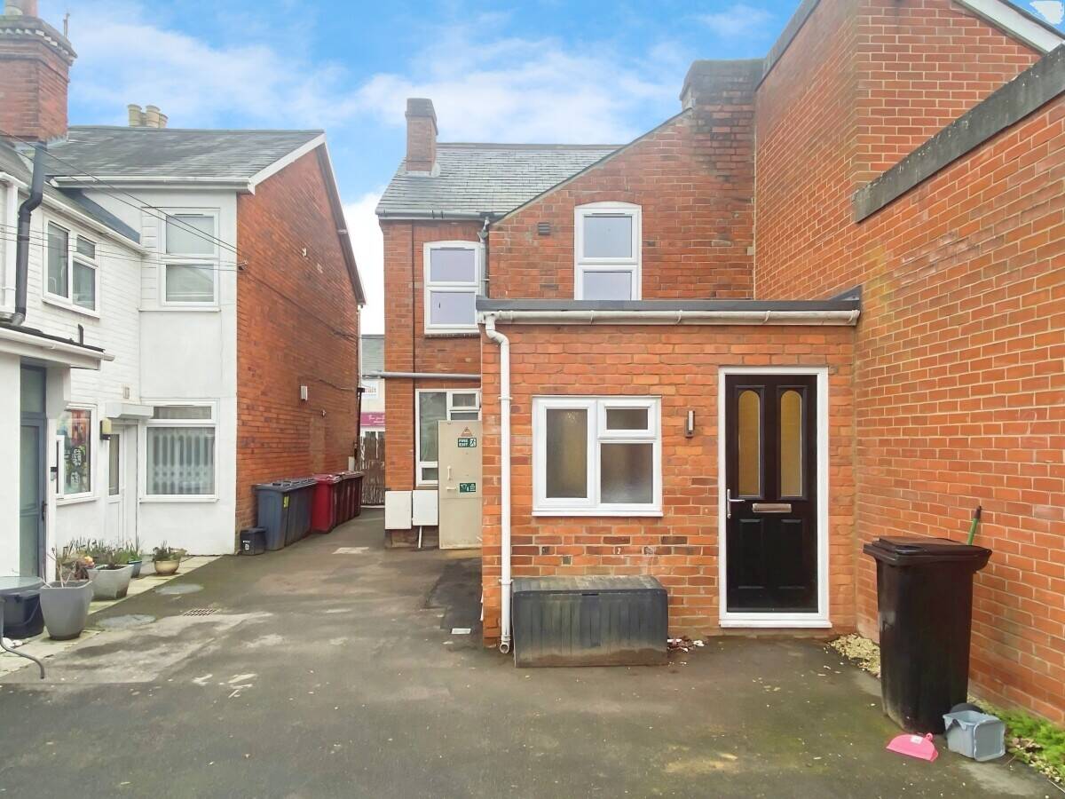 Refurbished E-Class Unit For Sale in Tilehurst, Reading, Berkshire on Busy Parade Photo 5