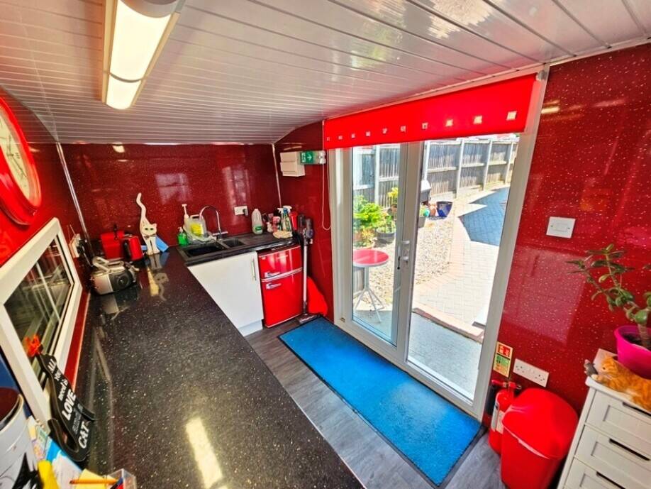 Luxury Cattery and Family Home Available in Colchester Essex Photo 5