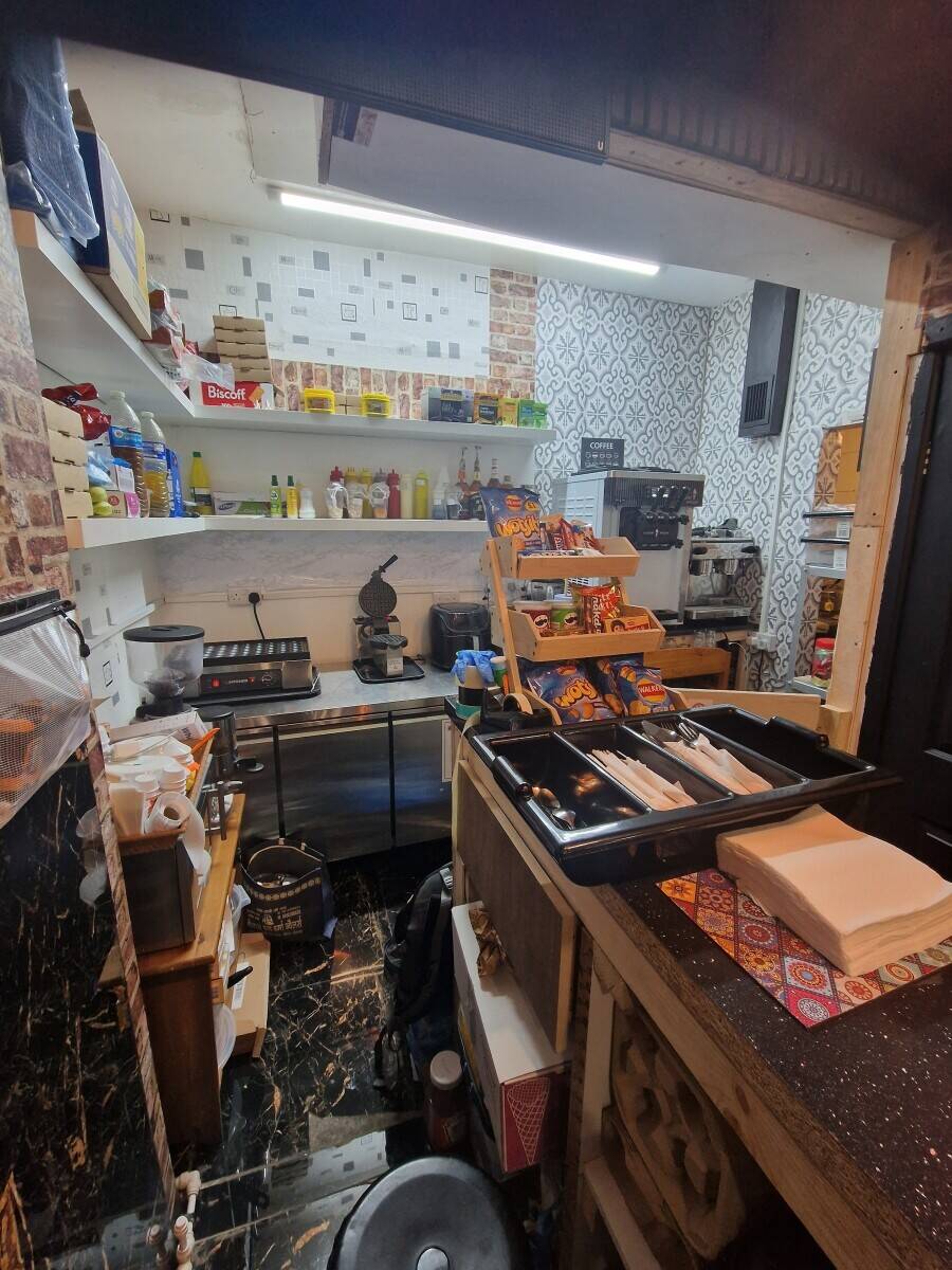 Café for sale in Camden with high morning foot traffic and potential for extended hours Photo 5