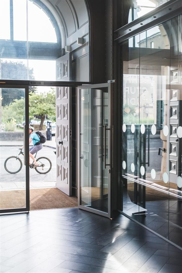 Grade II Listed Office Space in Bristol with Shared Facilities for Up to Six People Photo 5