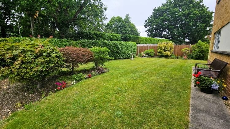 14 Purpose Built Flats on 0.62 Acre Site in Ferndown Dorset Photo 5