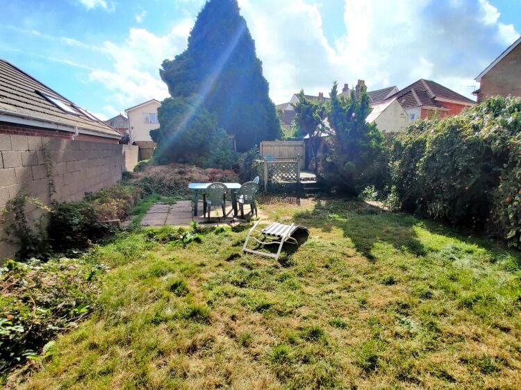 Substantial Detached HMO with 100ft Garden in Bournemouth, Dorset Photo 5