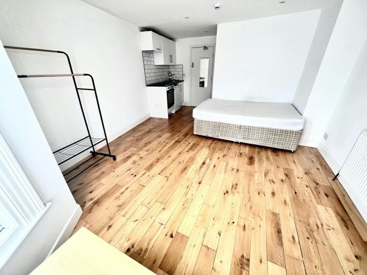 Letting Investment Studio Units for Sale in Bournemouth Town Centre Photo 5