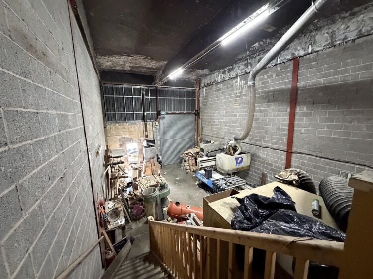 An industrial unit, currenting arranged as a joiners, of approximately 1,536 sq ft located within the printworks development which is currently underg Photo 5