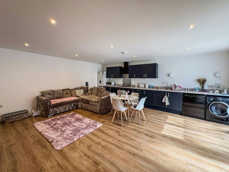 Mixed-Use Retail and Residential Property for Sale in Bournemouth Dorset Photo 5