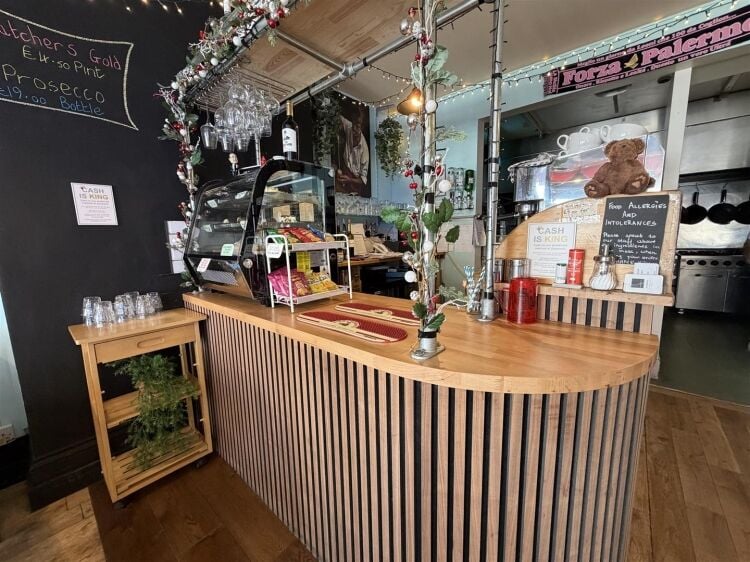 A well presented and fully fitted cafe/restaurant of approximately 725 sq ft located on wells road, knowle. the premises is arranged as front customer Photo 5