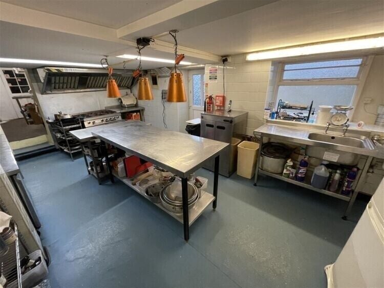 Prime High Street Restaurant Property Available in Expanding Wellington Photo 5