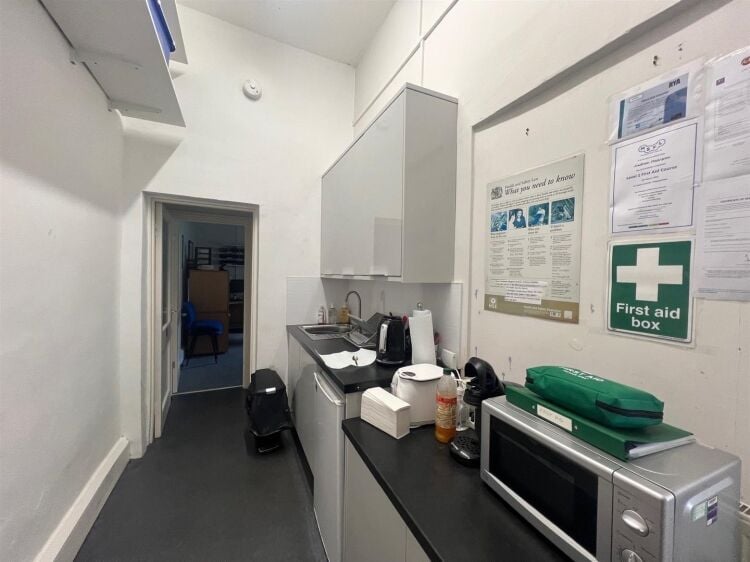 A well presented ground floor shop/office of approx. 700 ft² including toilet and kitchen facilities, situated in a highly desirable and prominen Photo 5