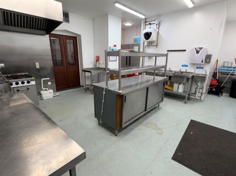 Grade II Listed Property for Sale in Bristol City Centre, Ideal for Café or Similar Business Photo 5