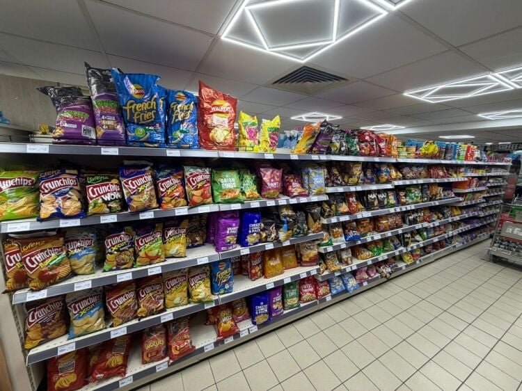 Refurbished Convenience Store for Sale in Poole, Dorset with 2500 sq.ft Retail Area Photo 5