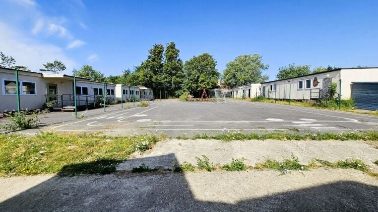 Former S.E.N. School on 4.4 Acres in Swanage Dorset Suitable for Community Uses Photo 5