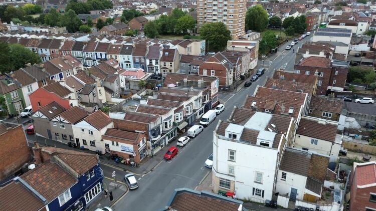 Two-storey shop and office for sale in prime trading position, Bedminster, Bristol Photo 5