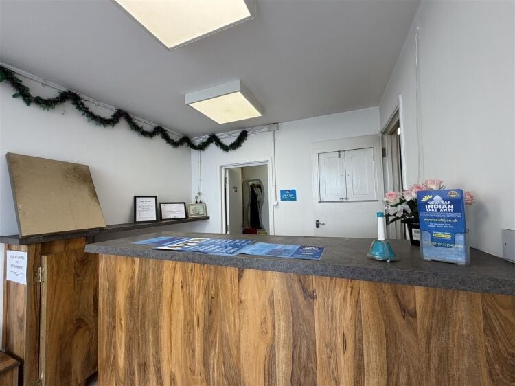A fully fitted takeaway premises extending to approximately 876 sq ft. Photo 5